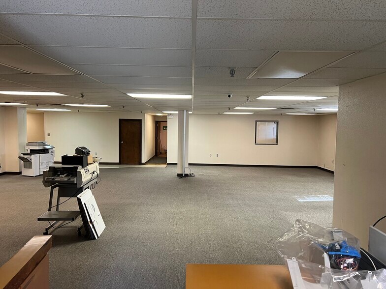 More Photos Of 961 N Liberty St, Harrisonburg Industrial For Lease