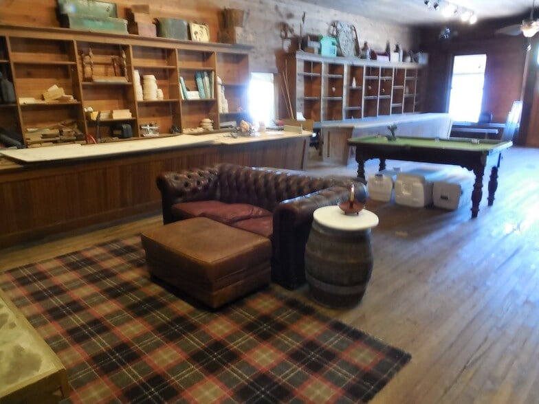 More Photos Of 10884 Nc Highway 105 S, Banner Elk Freestanding For Sale