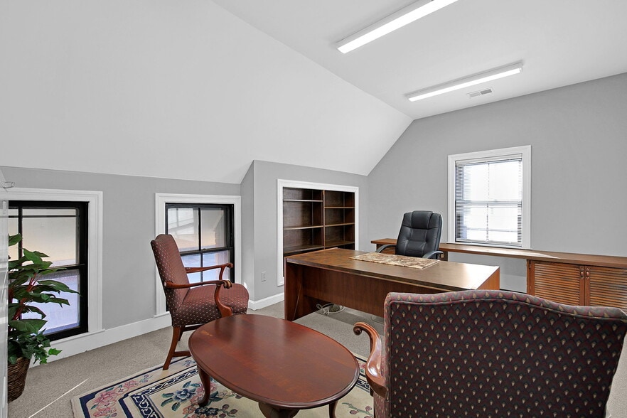 More Photos Of 169 E Livingston Ave, Columbus Office For Sale