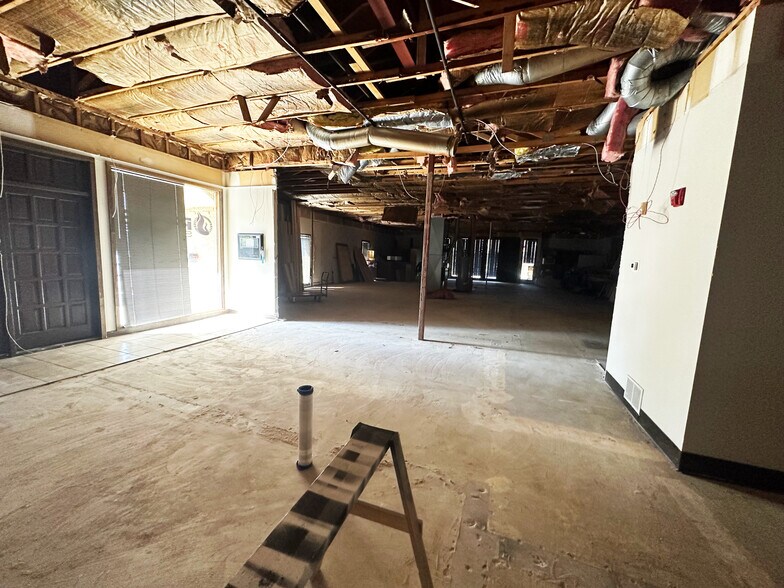 More Photos Of 1198 Old Henderson Rd, Columbus Office For Lease