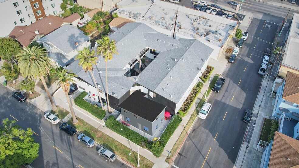 More Photos Of 204 N Manhattan Pl, Los Angeles Apartments For Sale