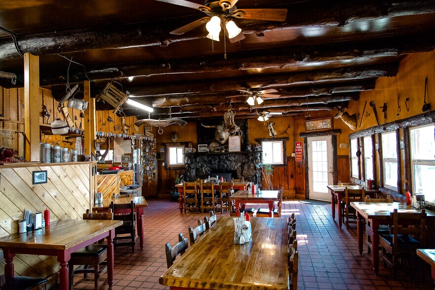 More Photos Of 1 Highway 60, Datil Service Station For Sale