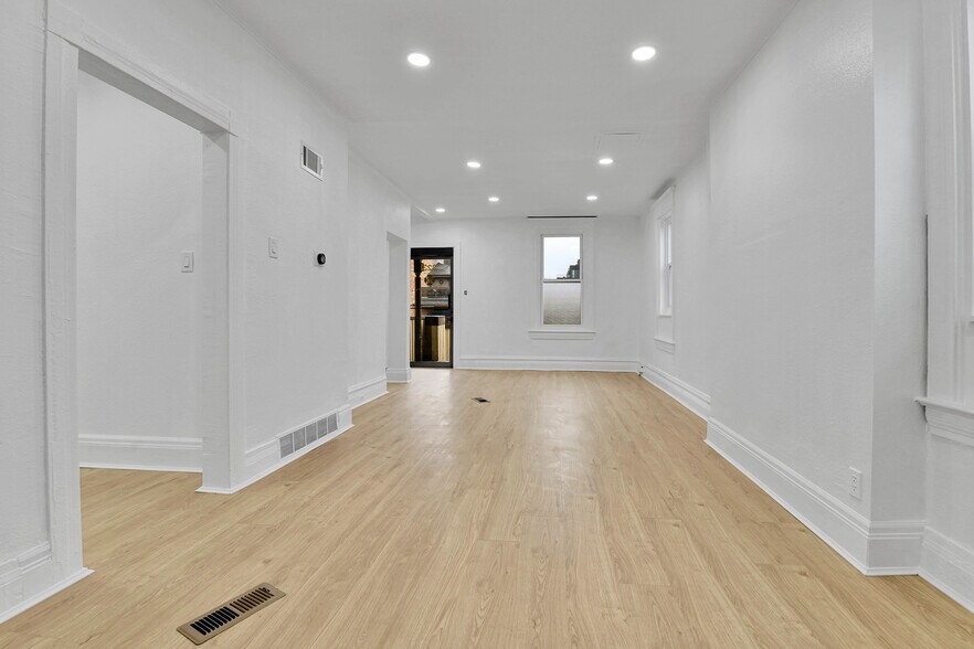 More Photos Of 325 Detroit St, Denver Office Residential For Lease