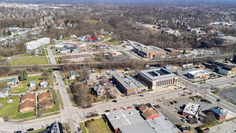 More Photos Of 633 Broad St, Elyria Office Residential For Sale