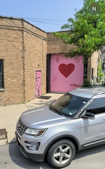 More Photos Of 2214 N Elston Ave, Chicago General Retail For Lease