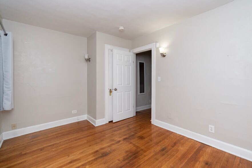 More Photos Of 5331 Charlotte St, Kansas City Apartments For Sale