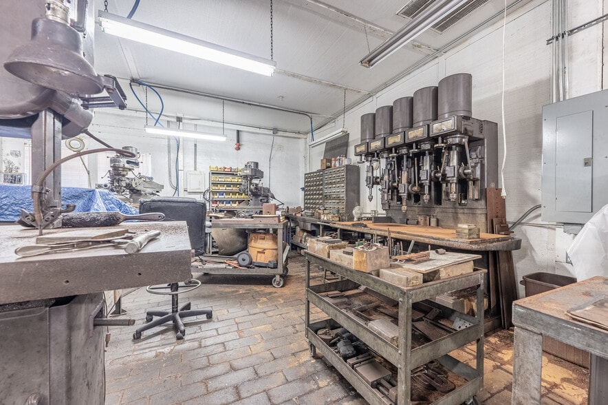 More Photos Of 160 W Haines Blvd, Lake Alfred Self Storage For Sale