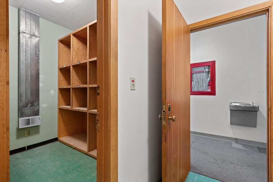 More Photos Of 1050 S Bridge St, Baker City Office For Sale