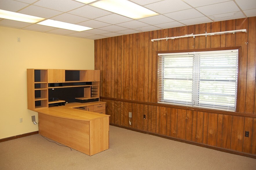 More Photos Of 173-245 Kilgore Rd, Carrollton Unknown For Lease