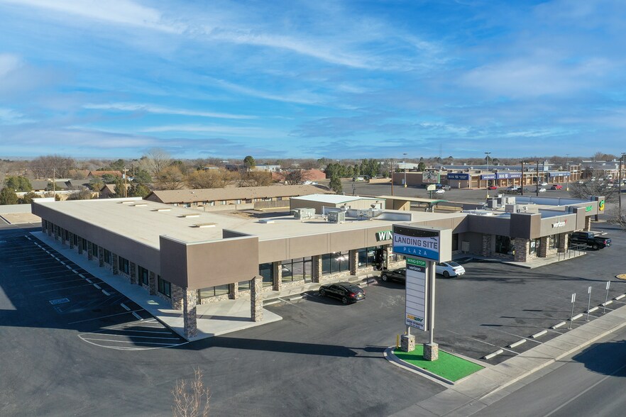 More Photos Of 2901 N Main St, Roswell General Retail For Lease