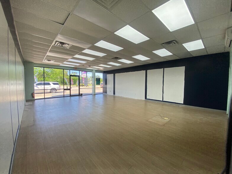 More Photos Of 2745-2765 Washington Blvd, Beaumont Unknown For Lease