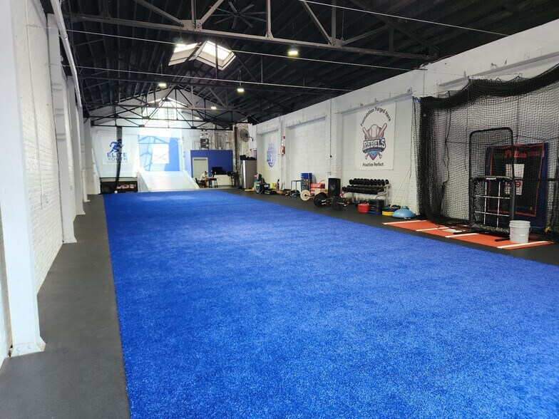 Primary Photo Of 310-312 W Main St, Norristown Warehouse For Lease