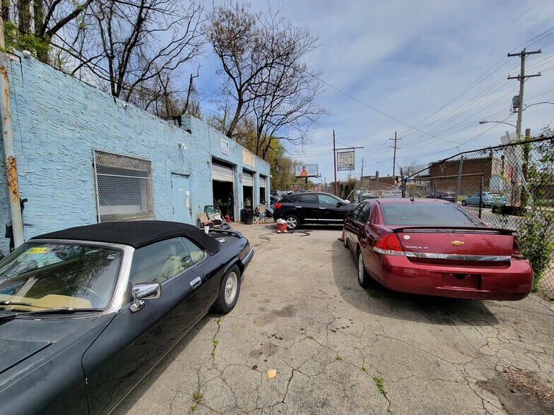 More Photos Of 1757-1765 Windrim Ave, Philadelphia Auto Repair For Sale