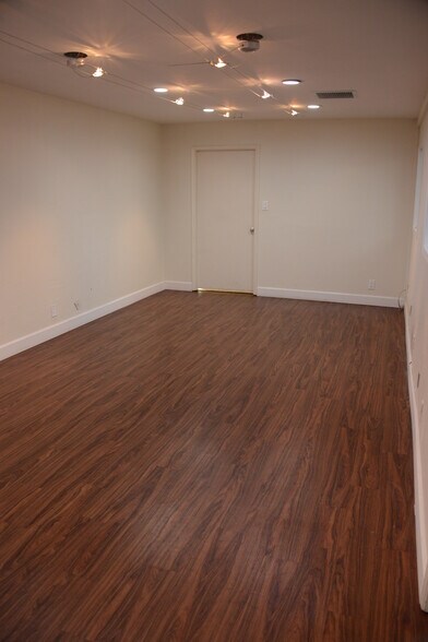 More Photos Of 1110-1118 Elko Dr, Sunnyvale Service For Lease