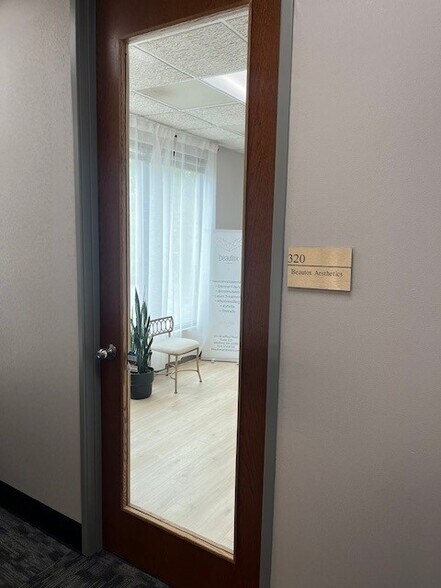 More Photos Of 101 Bradford Rd, Wexford Medical For Lease