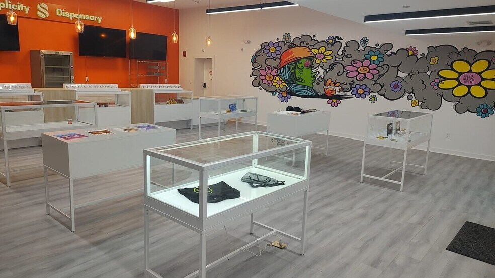 More Photos Of 135 Westboro Rd, North Grafton Storefront For Sale