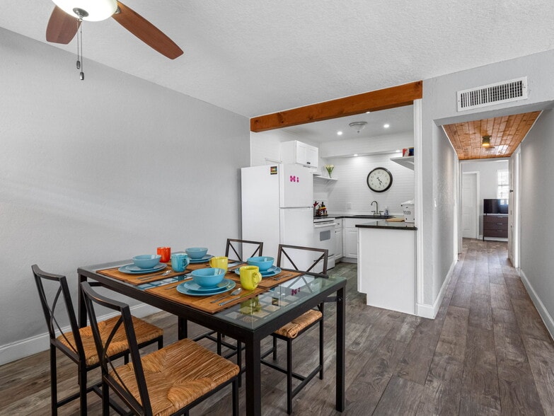 More Photos Of 309 Avanda Ct, Clearwater Multifamily For Sale