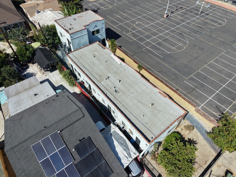 More Photos Of 517 W 42nd Plz, Los Angeles Apartments For Sale