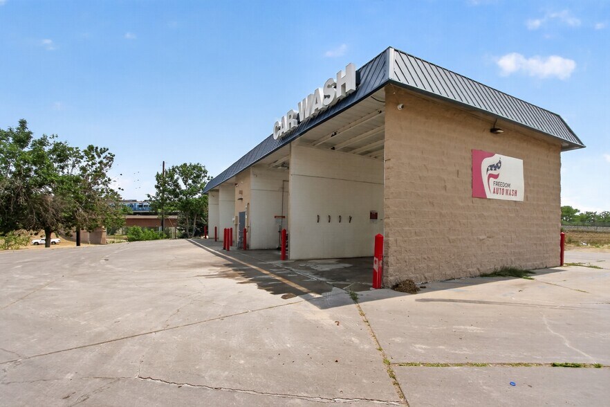 More Photos Of 8760 Devonshire Blvd, Denver Carwash For Sale