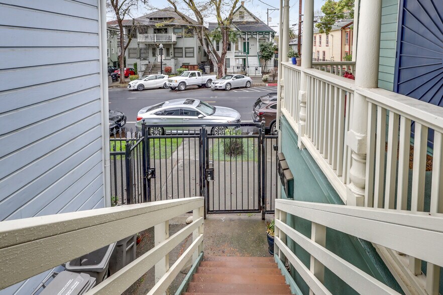 More Photos Of 517 13th St, Sacramento Multifamily For Sale