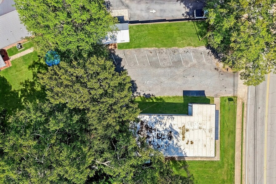 More Photos Of 224 E Broad St, Winder Medical For Sale