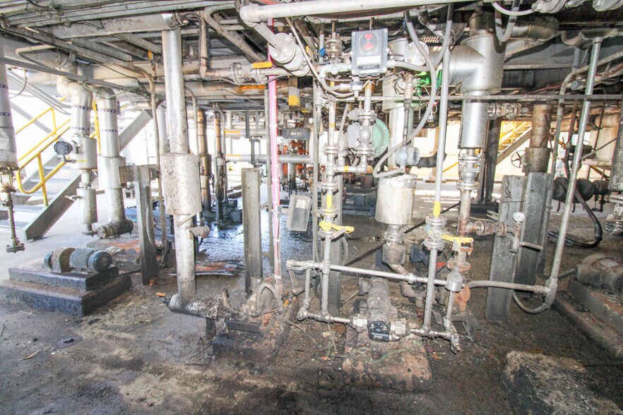 More Photos Of 5640 44th Ave S, Clinton Industrial For Sale