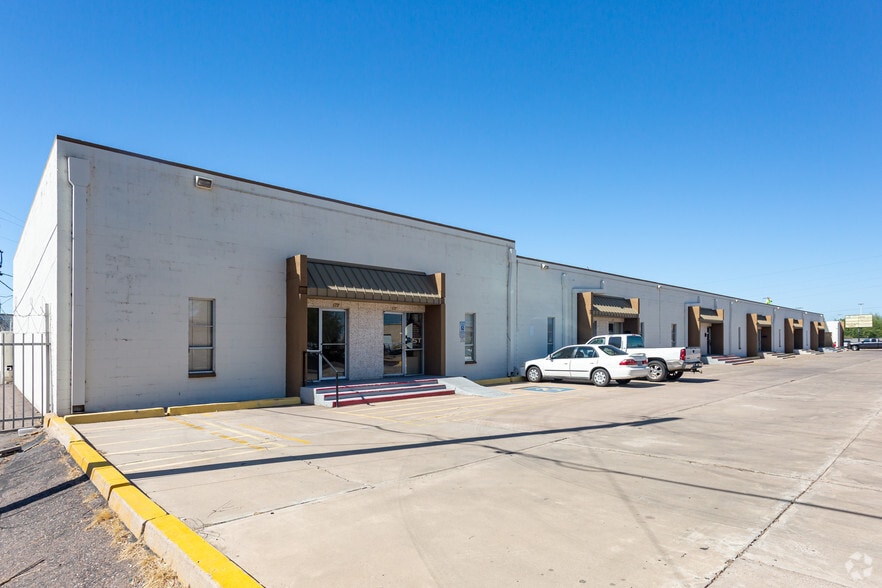 Primary Photo Of 2225 W Mountain View Rd, Phoenix Warehouse For Lease