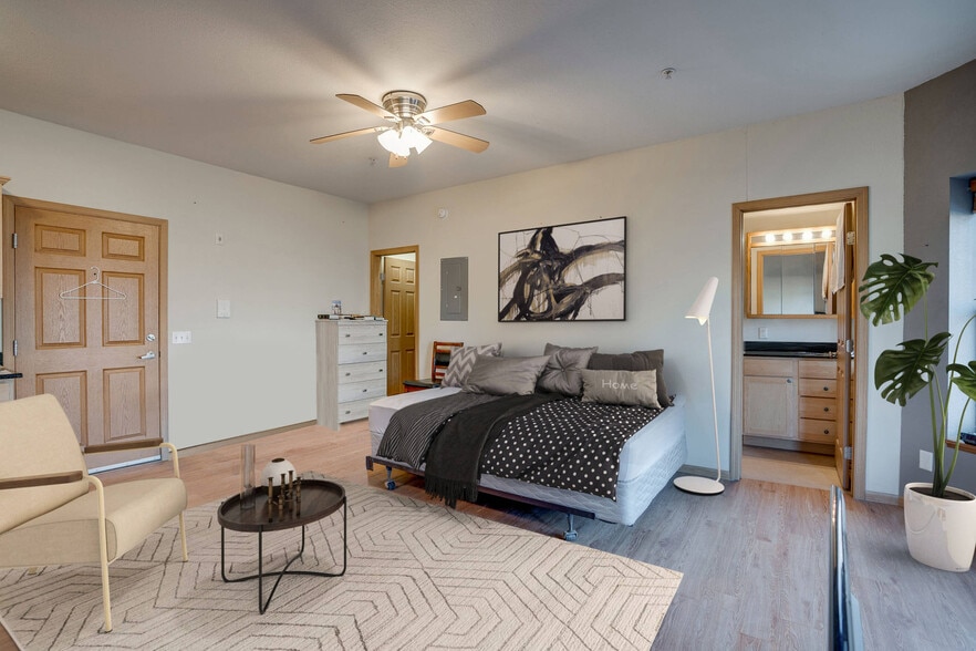 More Photos Of 137 E 17th St, Minneapolis Apartments For Sale