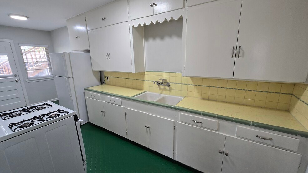 More Photos Of 340 Natalen Ave, San Antonio Multifamily For Sale