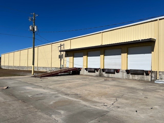 Primary Photo Of 534 Thompson Dr, Douglas Warehouse For Lease