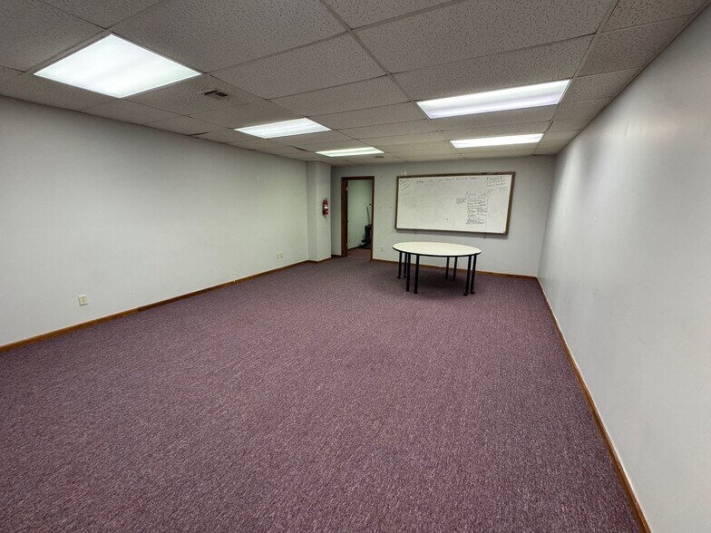 More Photos Of 4609 S Norfleet Rd, Independence Office For Sale