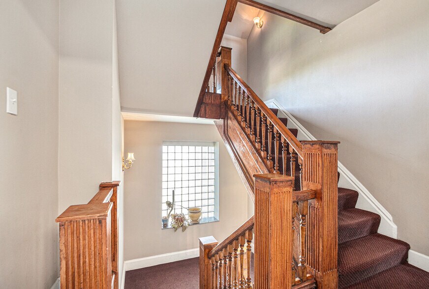 More Photos Of 1670 York St, Denver Office For Sale