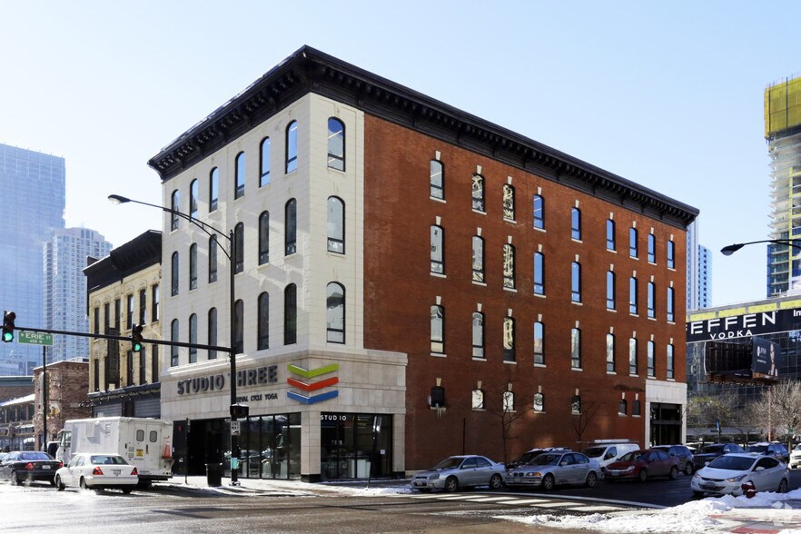 More Photos Of 646-648 N Clark St, Chicago Office For Lease