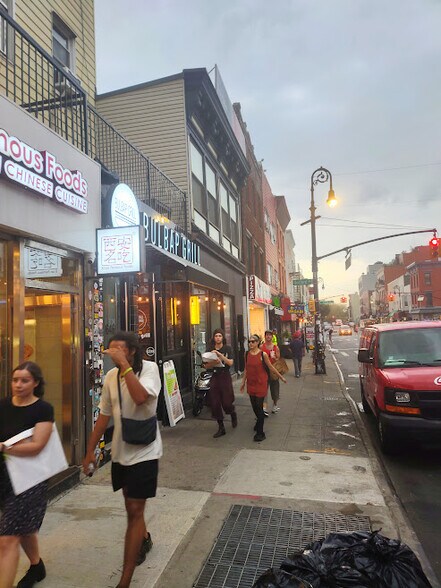 More Photos Of 644 Manhattan Ave, Brooklyn Storefront Retail Office For Lease