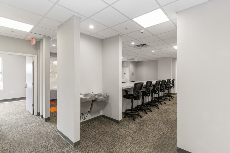 More Photos Of 4640 S University Dr, Davie Medical For Sale