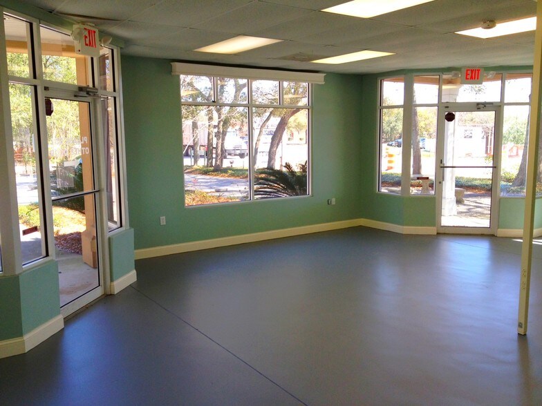 More Photos Of 234 Mathis Ferry Rd, Mount Pleasant Office For Lease