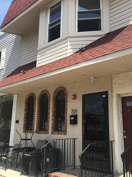 More Photos Of 709 West Ave, Jenkintown Restaurant For Sale