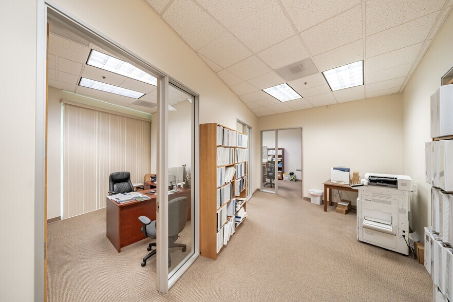 More Photos Of 9297-9311 Research Dr, Irvine Research And Development For Lease