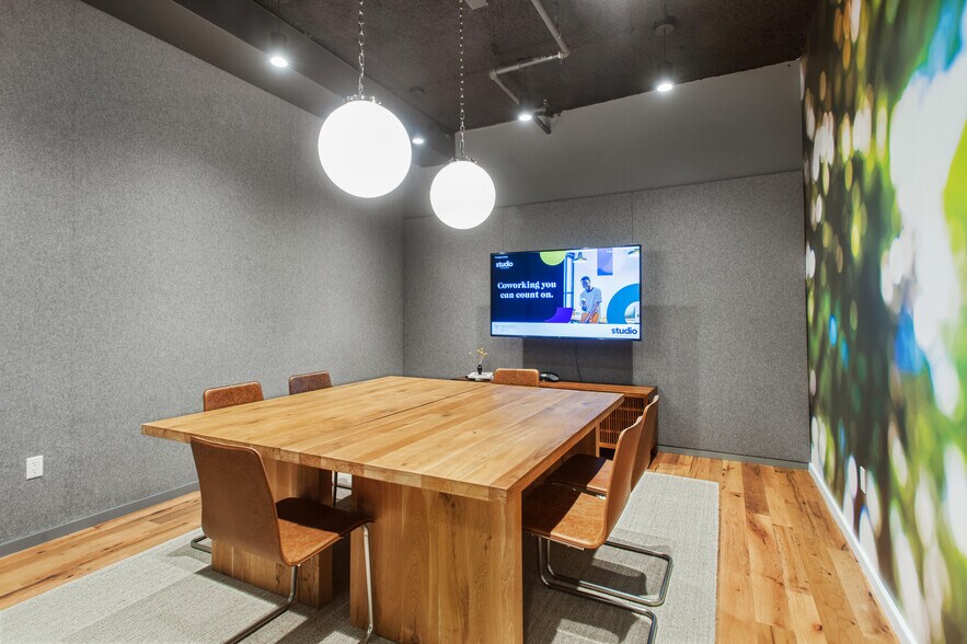 More Photos Of 156 W 56th St, New York Coworking Space