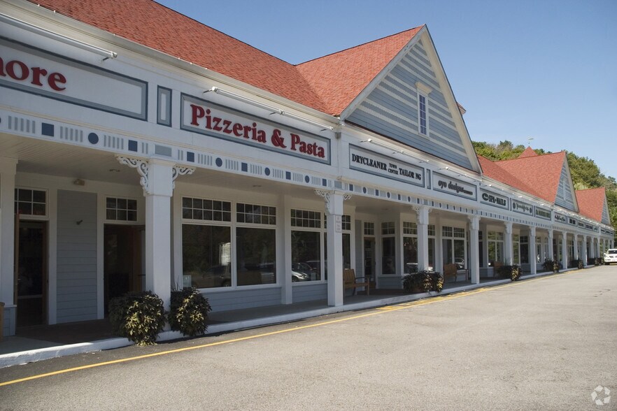 More Photos Of 575 Main St, Armonk Storefront For Lease