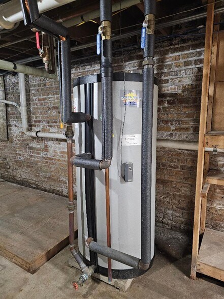 More Photos Of 632 High St, Racine Storefront Retail Residential For Sale