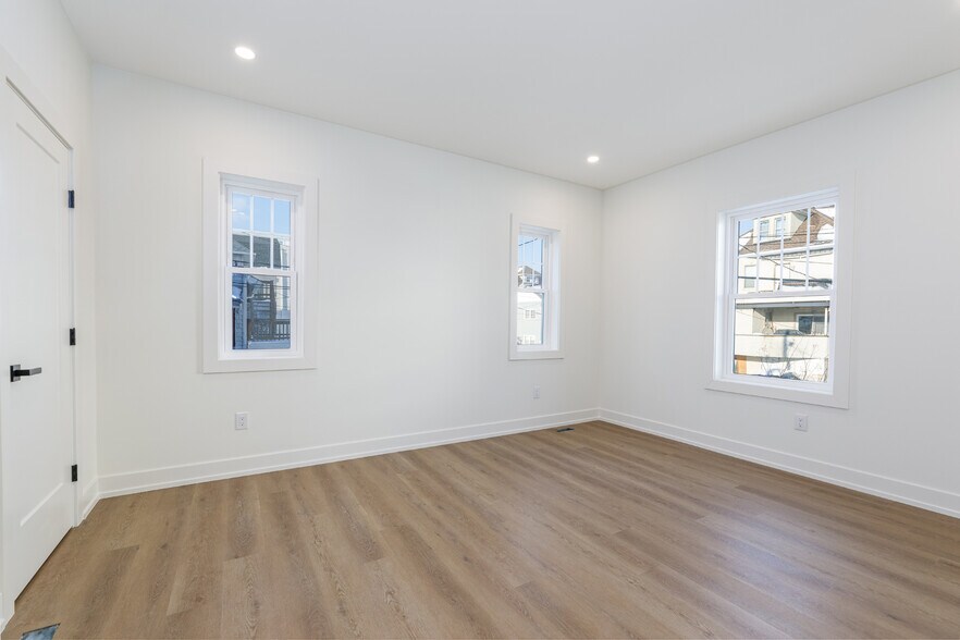 More Photos Of 5201 Atlantic ave, Ventnor City Apartments For Sale
