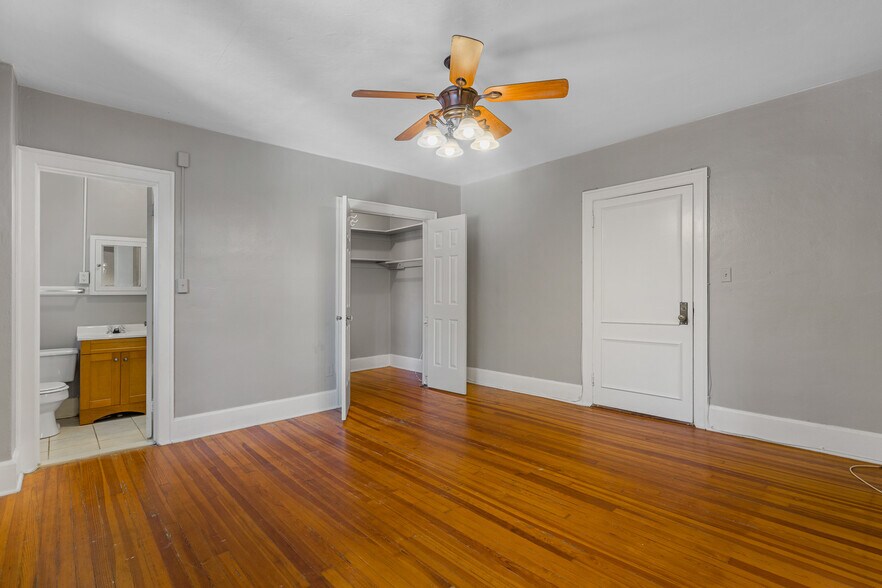 More Photos Of 124 Live Oak Ave, Daytona Beach Apartments For Sale