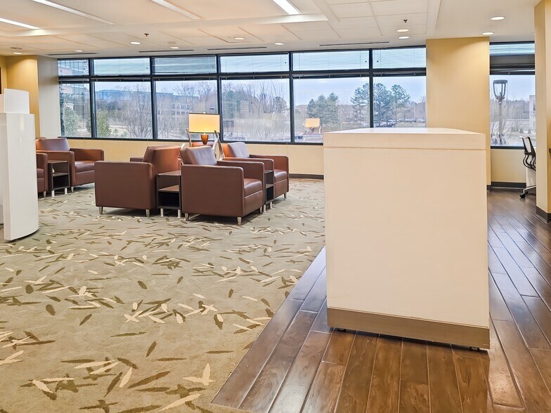 More Photos Of 11555 Medlock Bridge Rd, Duluth Coworking Space
