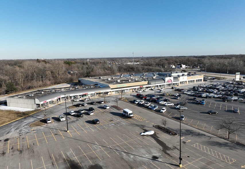 More Photos Of 1851-1892 N Neltnor Blvd, West Chicago Freestanding For Lease