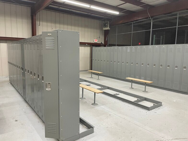 More Photos Of 4101 N Delaware Ave, Philadelphia Office For Sale