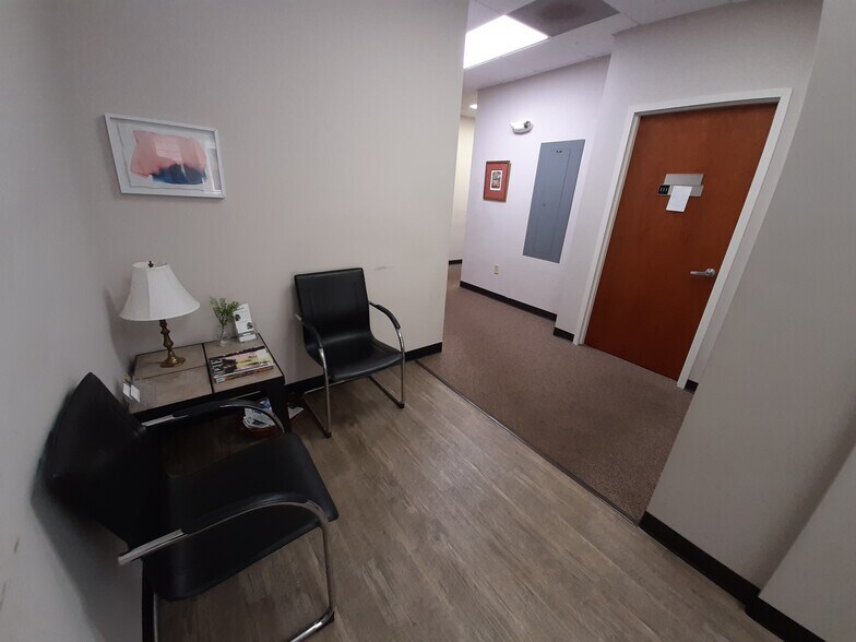 More Photos Of 1709 Legion Rd, Chapel Hill Coworking Space