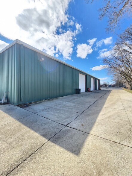 More Photos Of 23040 W Eames St, Channahon Industrial For Sale