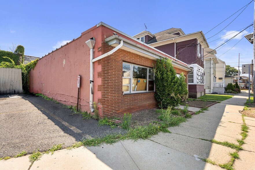 More Photos Of 14 S State St, Hackensack Office For Sale