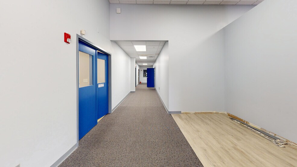 More Photos Of 111 S Lake St, Montgomery Service For Sale